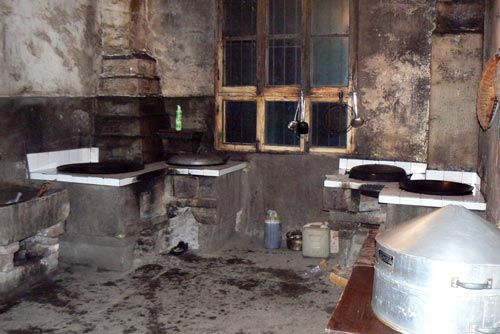 The kitchen at Sanguanmiao
